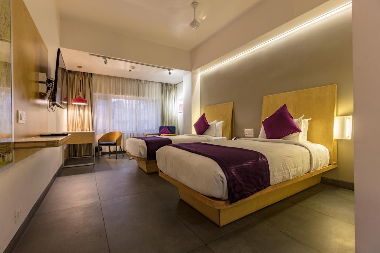Hotel Aira Vijayawāda Esterno foto
