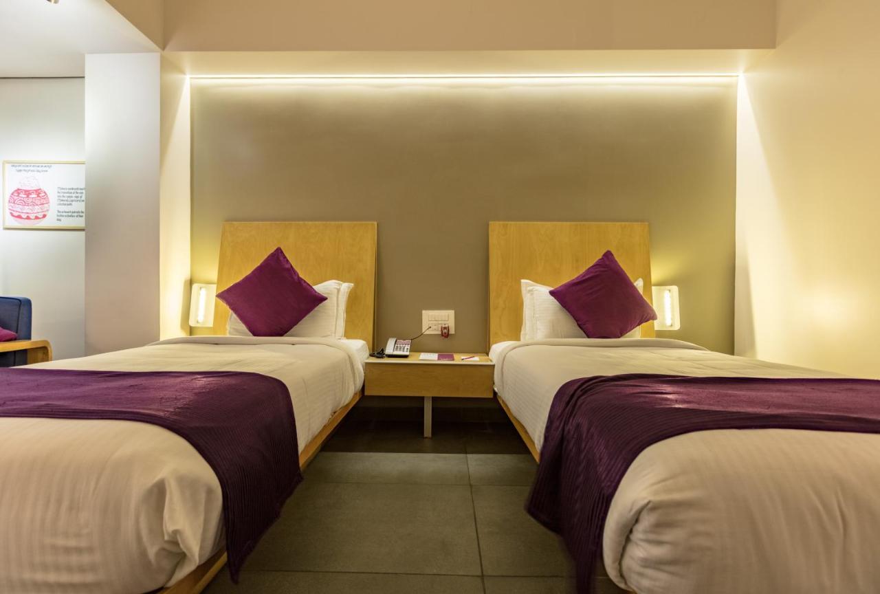Hotel Aira Vijayawāda Esterno foto
