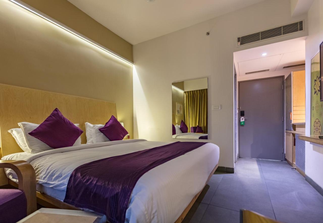 Hotel Aira Vijayawāda Esterno foto